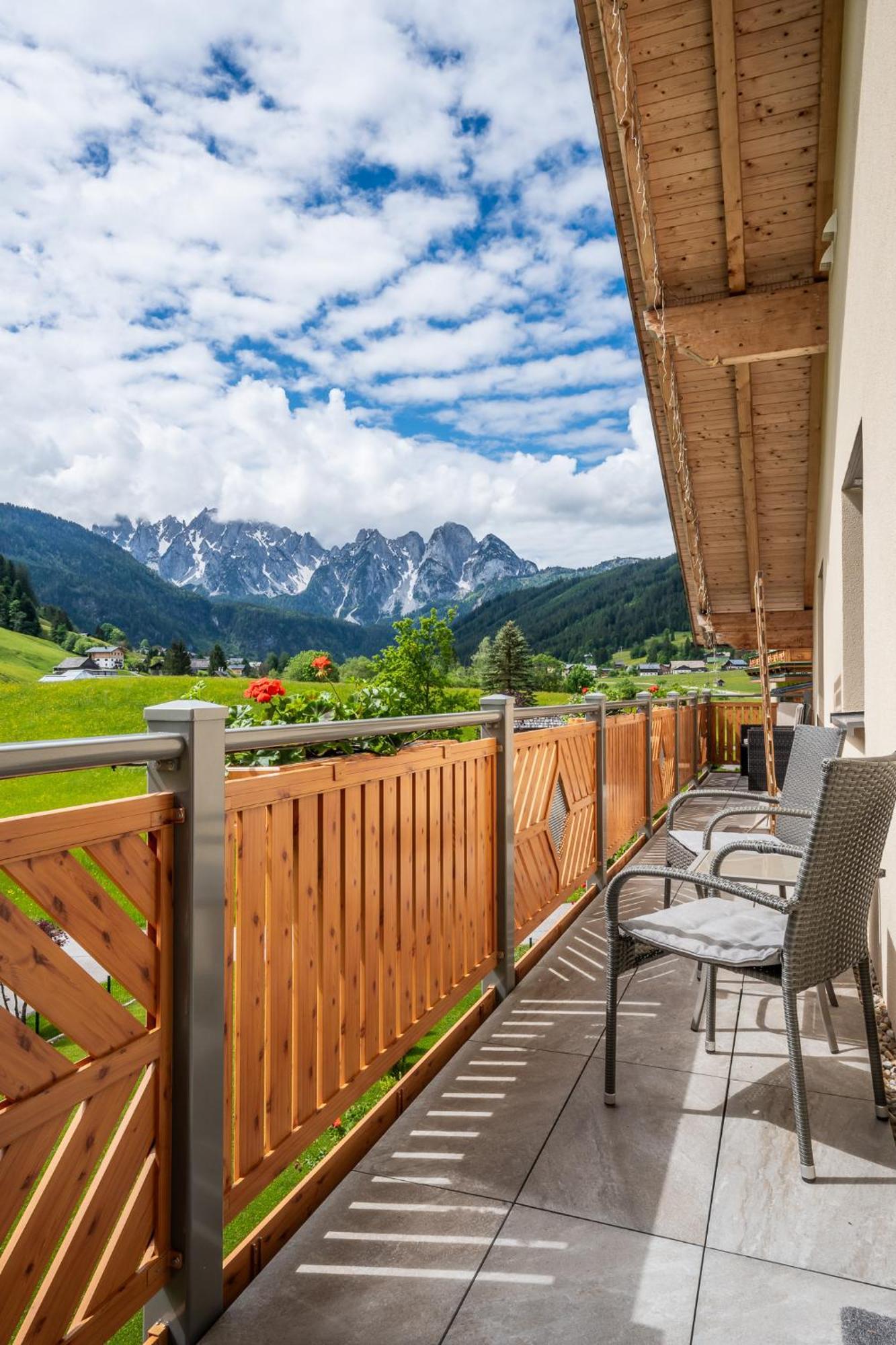 Hotel Haus Friedrich à Gosau Extérieur photo