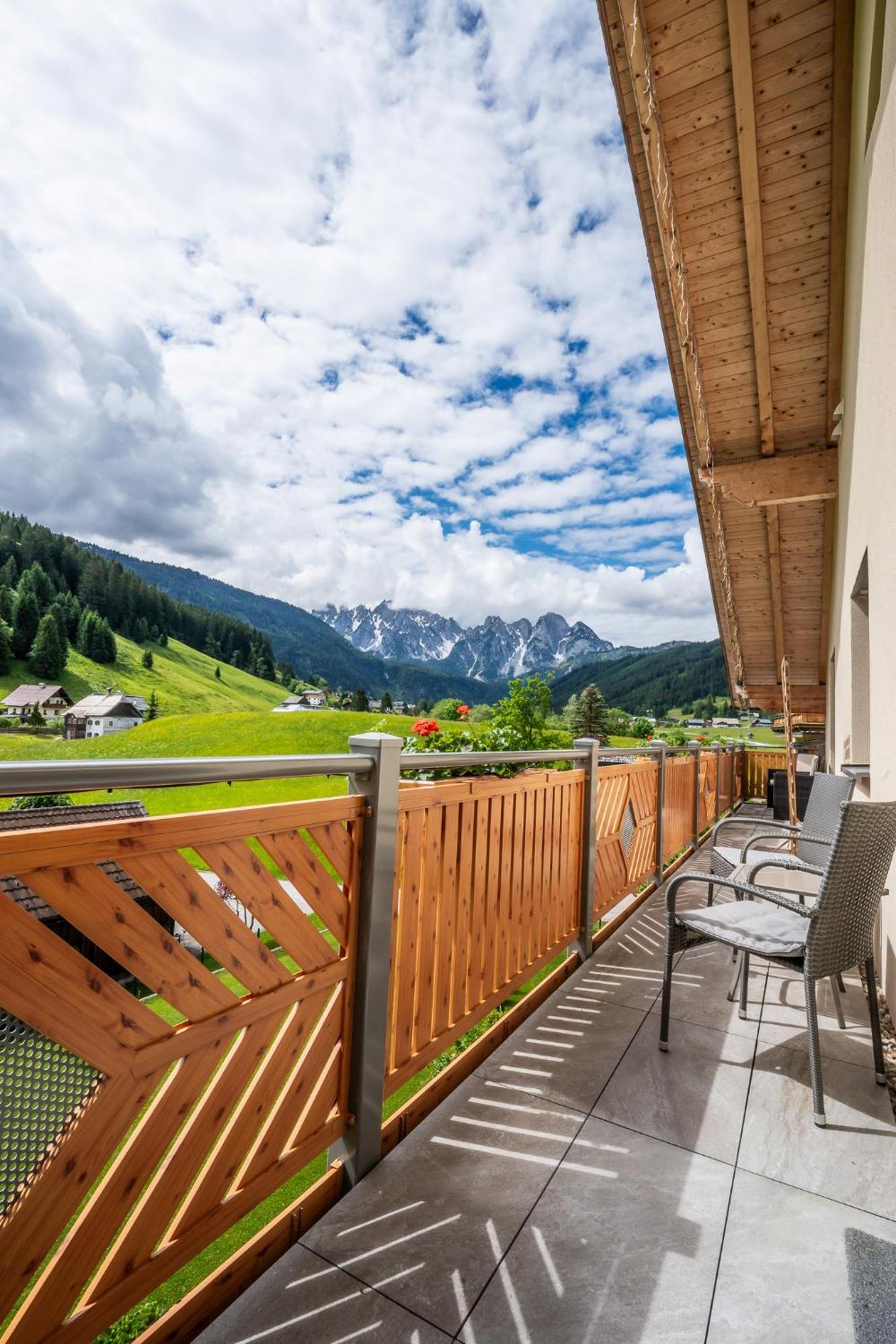 Hotel Haus Friedrich à Gosau Extérieur photo