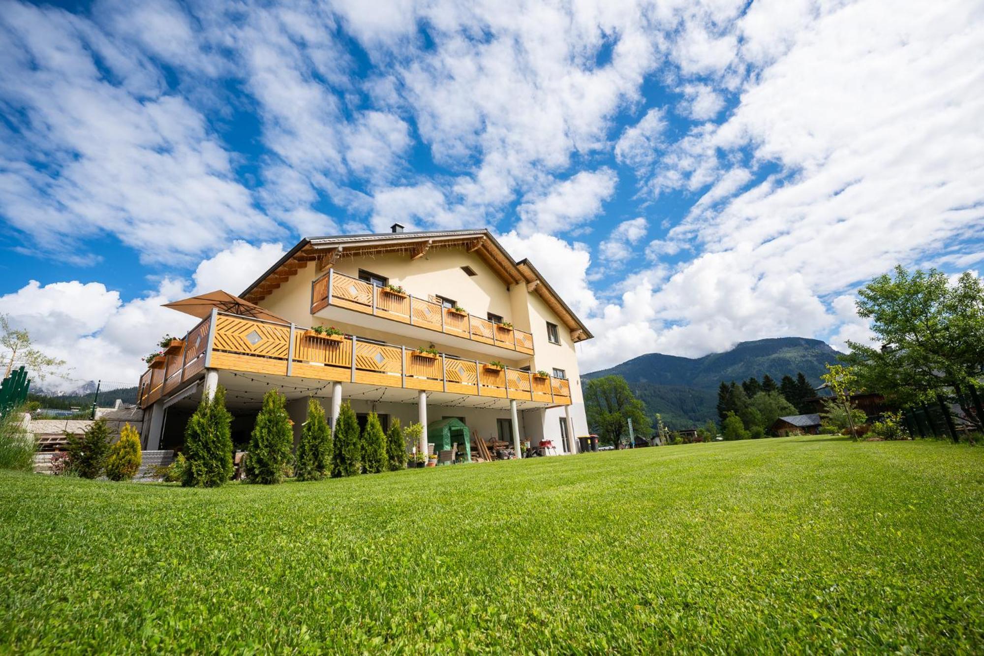 Hotel Haus Friedrich à Gosau Extérieur photo
