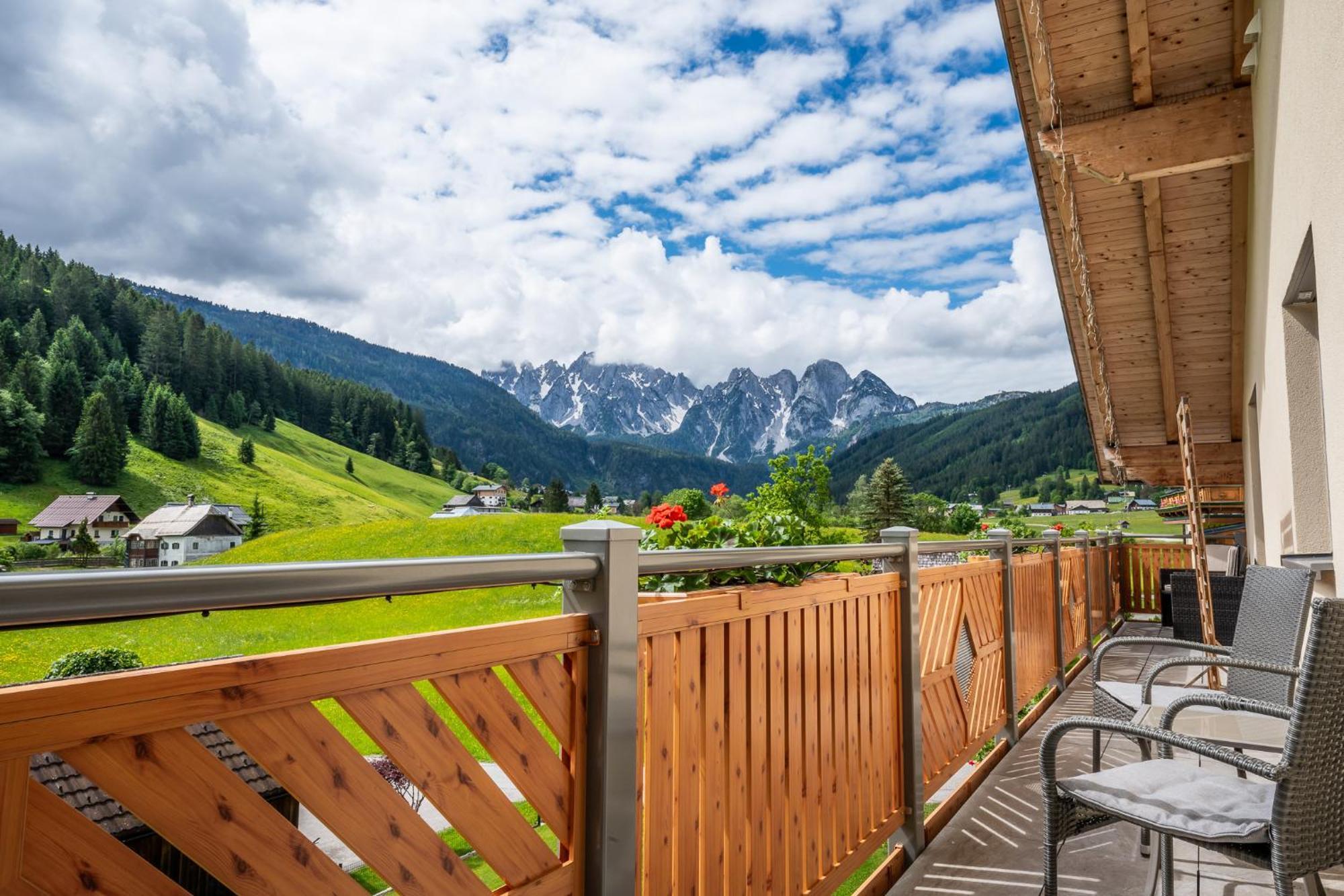 Hotel Haus Friedrich à Gosau Extérieur photo