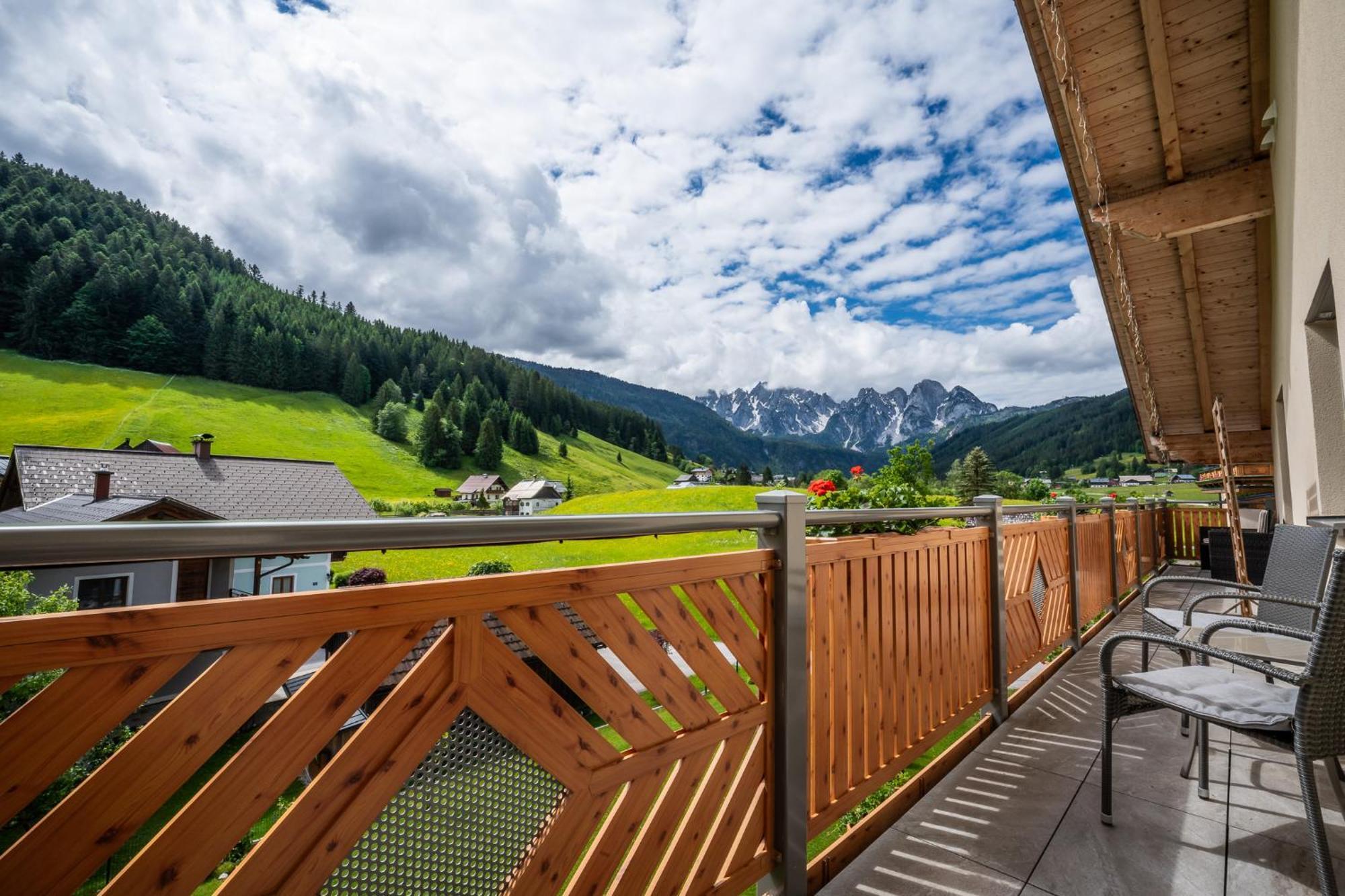 Hotel Haus Friedrich à Gosau Extérieur photo